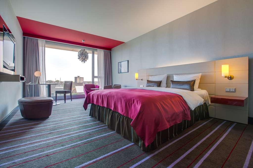 Radisson Blu Media Harbour Hotel, Duesseldorf Camera foto