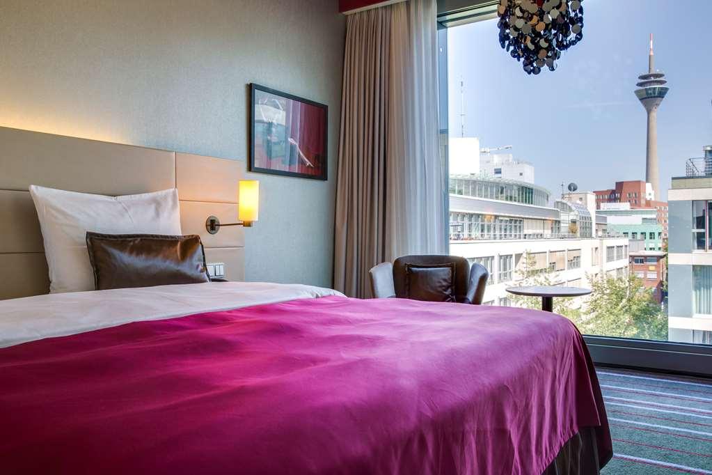 Radisson Blu Media Harbour Hotel, Duesseldorf Camera foto