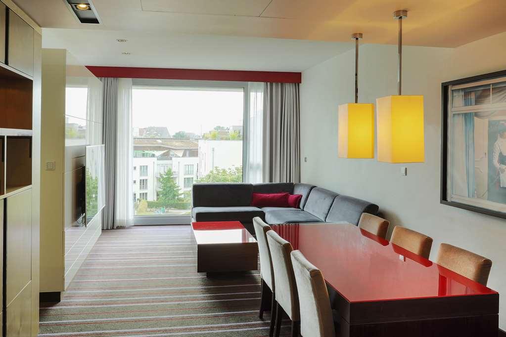 Radisson Blu Media Harbour Hotel, Duesseldorf Camera foto
