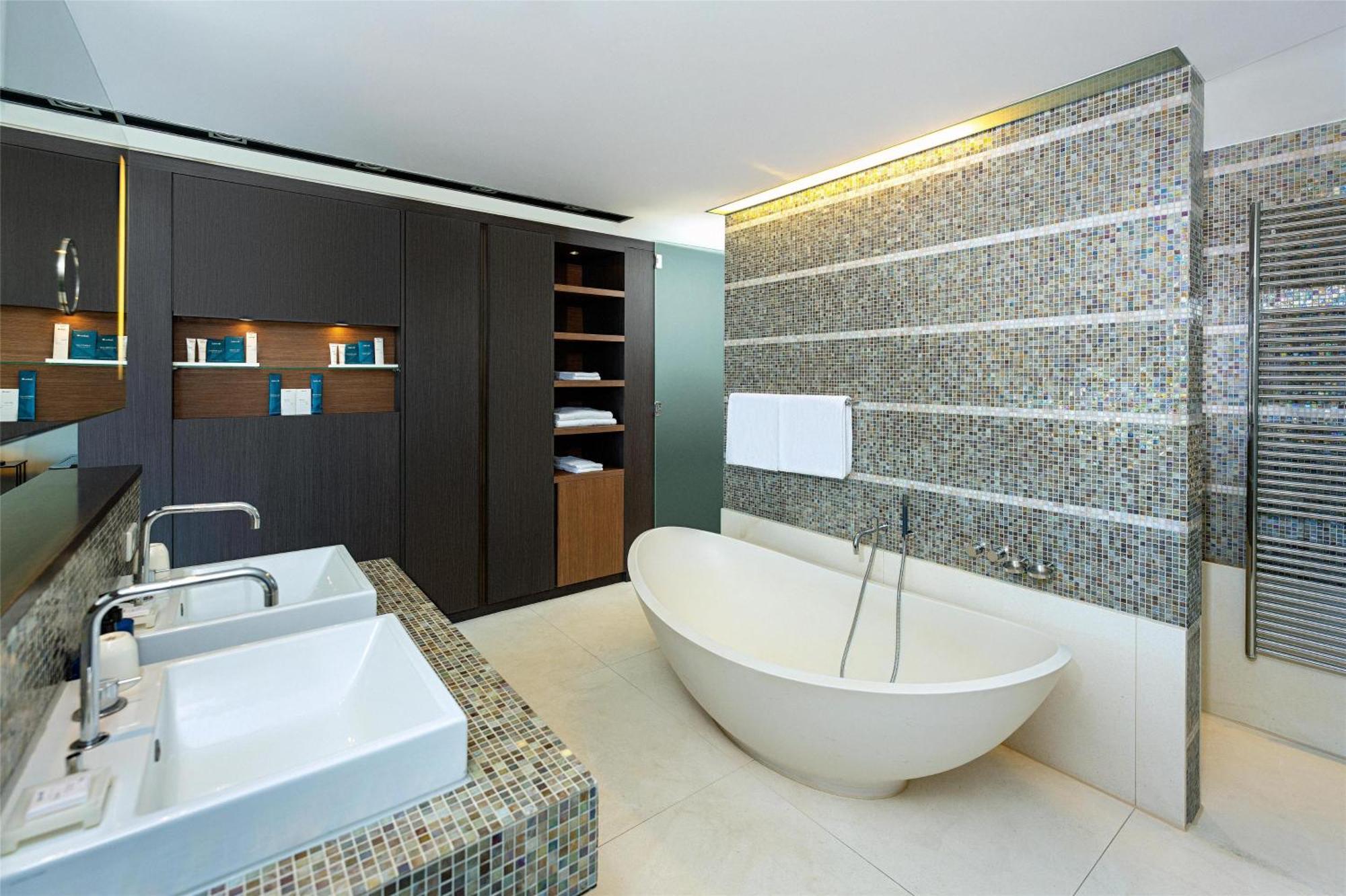 Radisson Blu Media Harbour Hotel, Duesseldorf Esterno foto