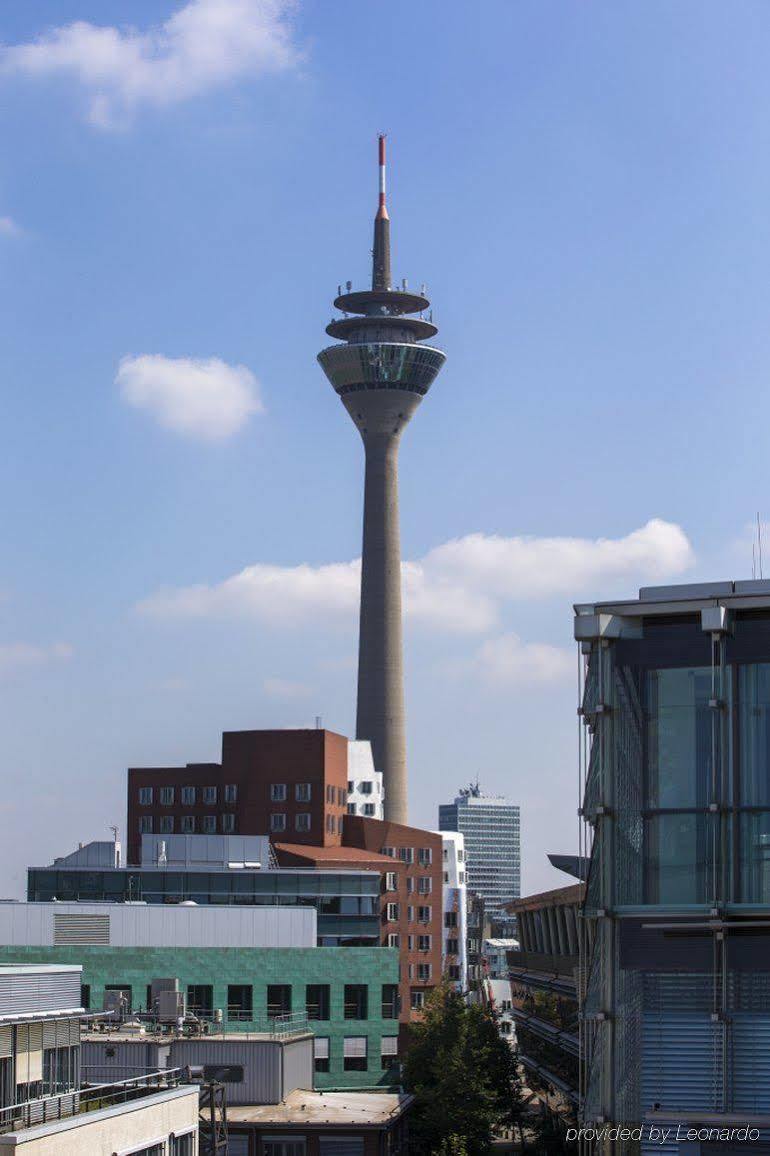 Radisson Blu Media Harbour Hotel, Duesseldorf Esterno foto