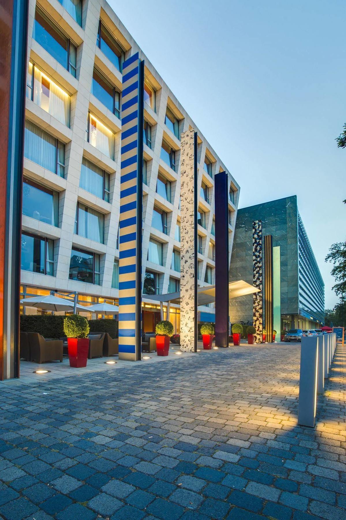 Radisson Blu Media Harbour Hotel, Duesseldorf Esterno foto