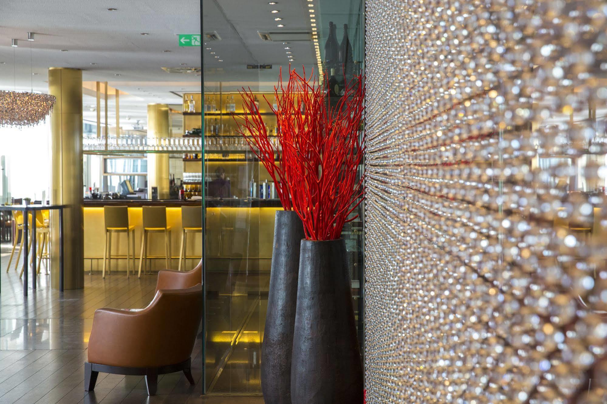 Radisson Blu Media Harbour Hotel, Duesseldorf Esterno foto