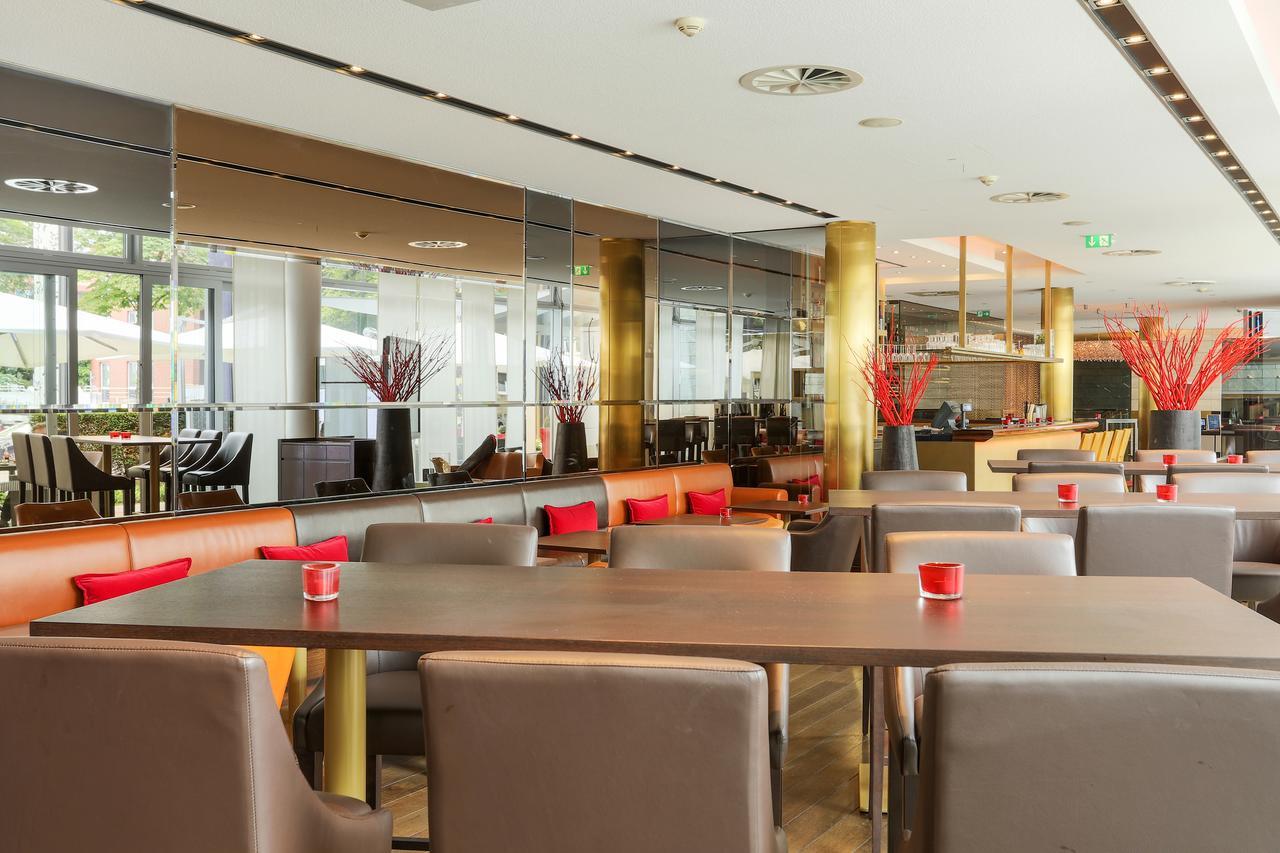 Radisson Blu Media Harbour Hotel, Duesseldorf Esterno foto
