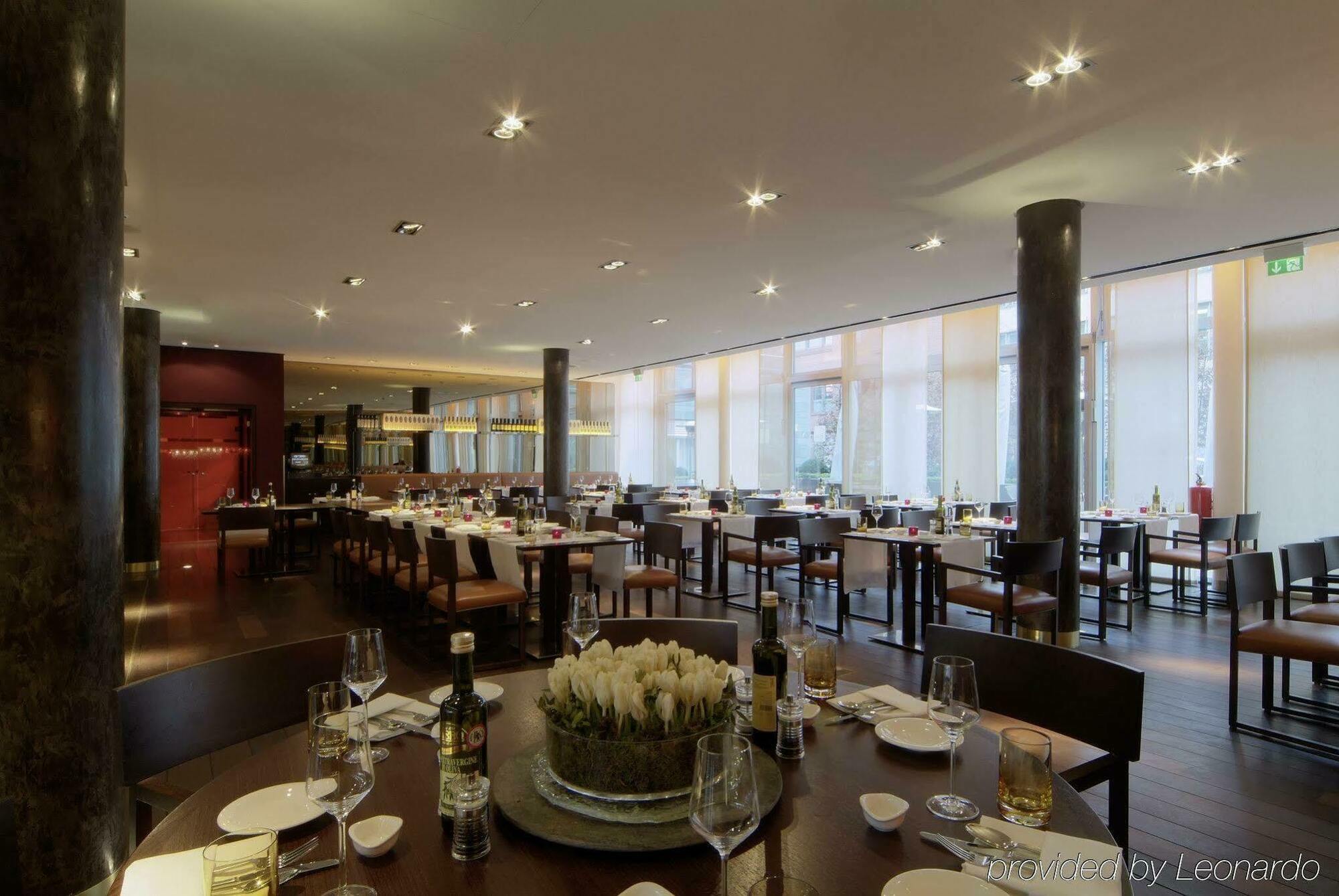 Radisson Blu Media Harbour Hotel, Duesseldorf Ristorante foto