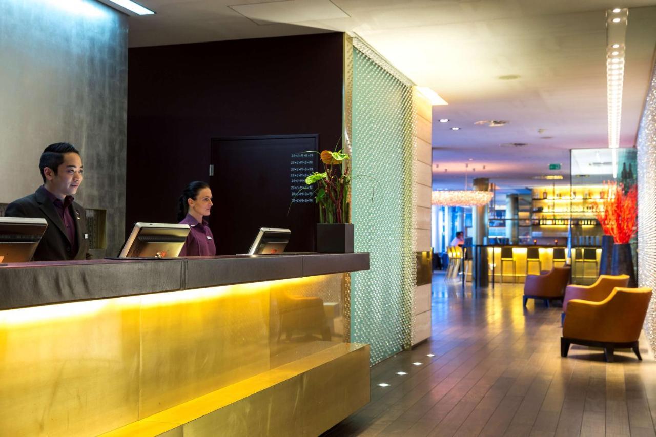 Radisson Blu Media Harbour Hotel, Duesseldorf Esterno foto